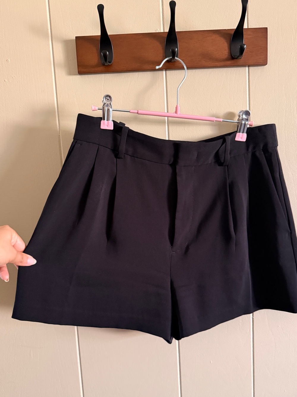 Madewell Black High-Rise Pleated Tailored Shorts